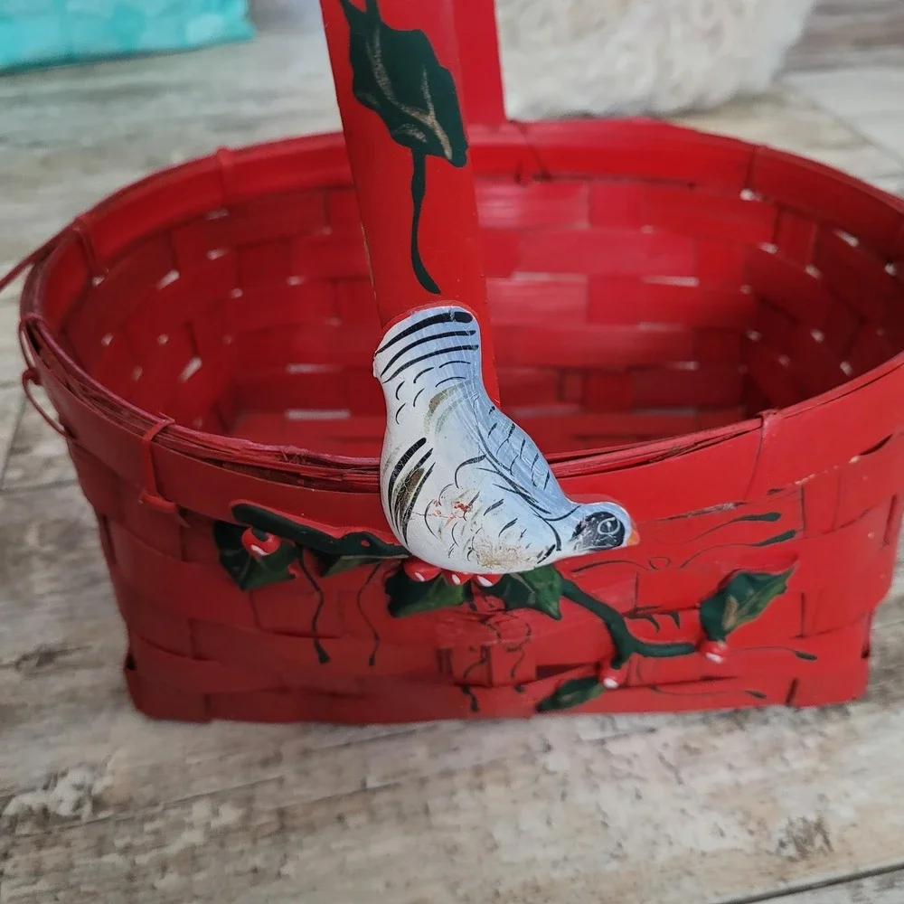 Vintage‎ 1980s Christmas Bird Holly Basket Red